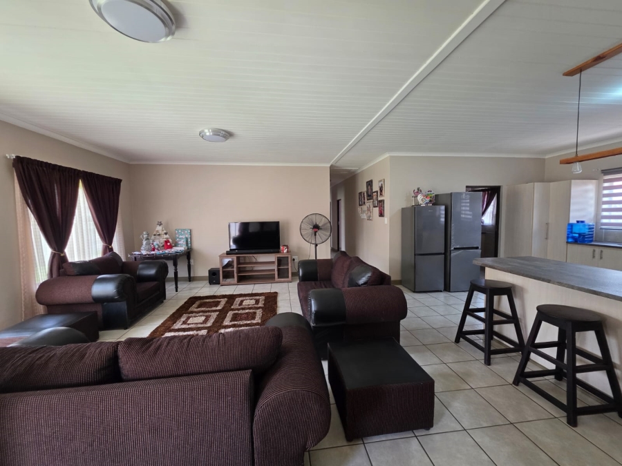 To Let 3 Bedroom Property for Rent in Noordhoek Free State